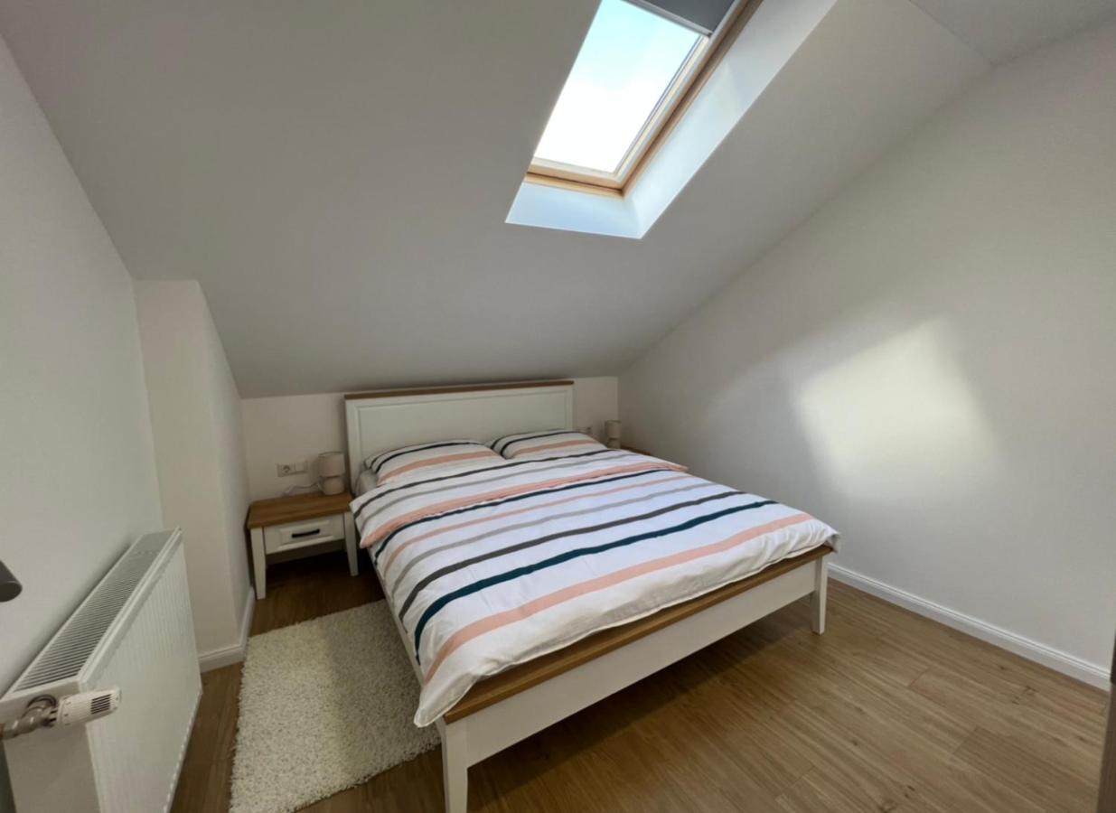 Apartmani Nova カルロヴァッツ エクステリア 写真