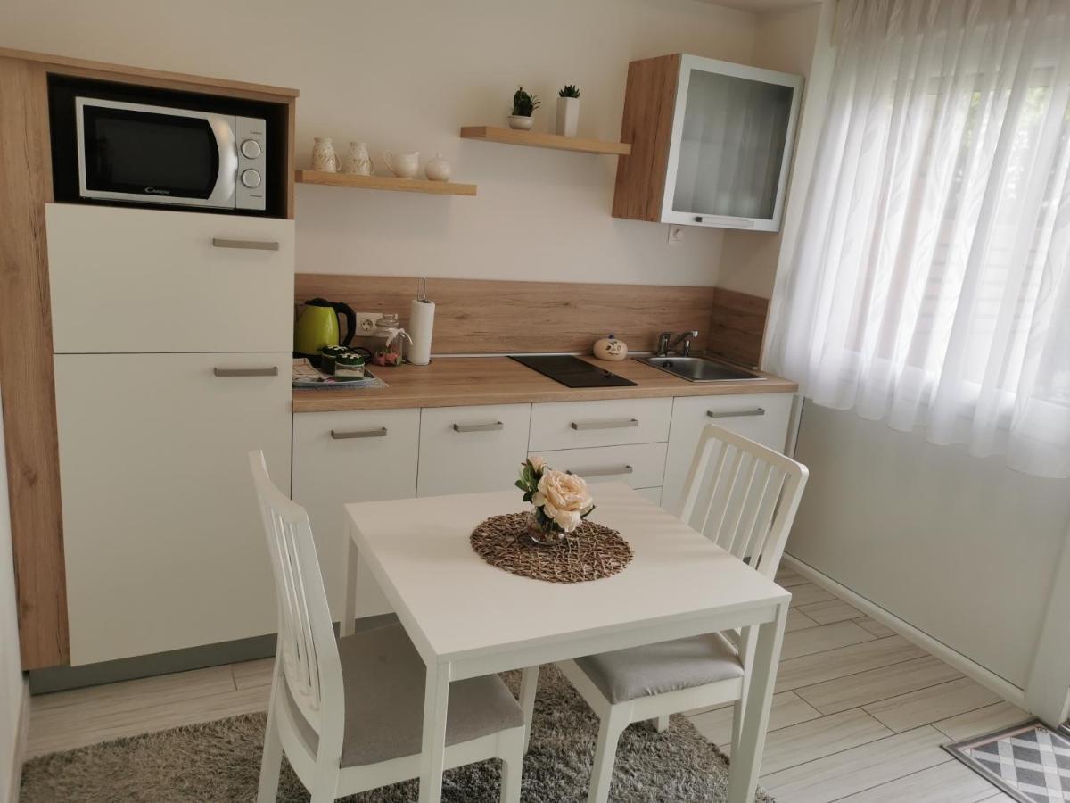 Apartmani Nova カルロヴァッツ エクステリア 写真