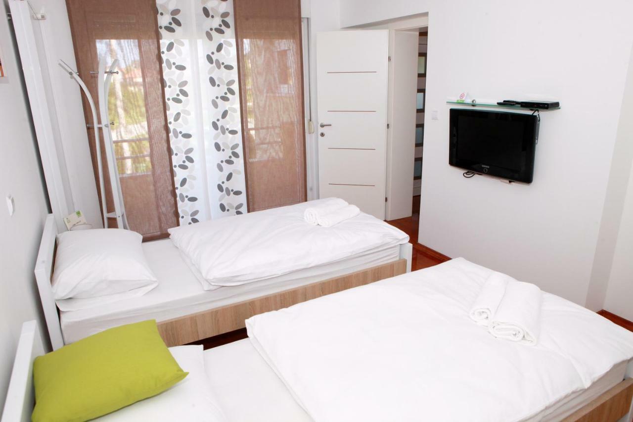 Apartmani Nova カルロヴァッツ エクステリア 写真