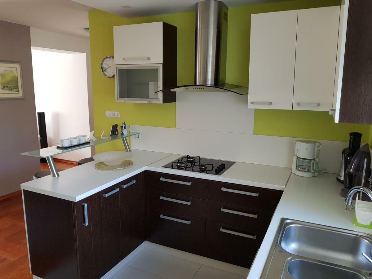 Apartmani Nova カルロヴァッツ エクステリア 写真